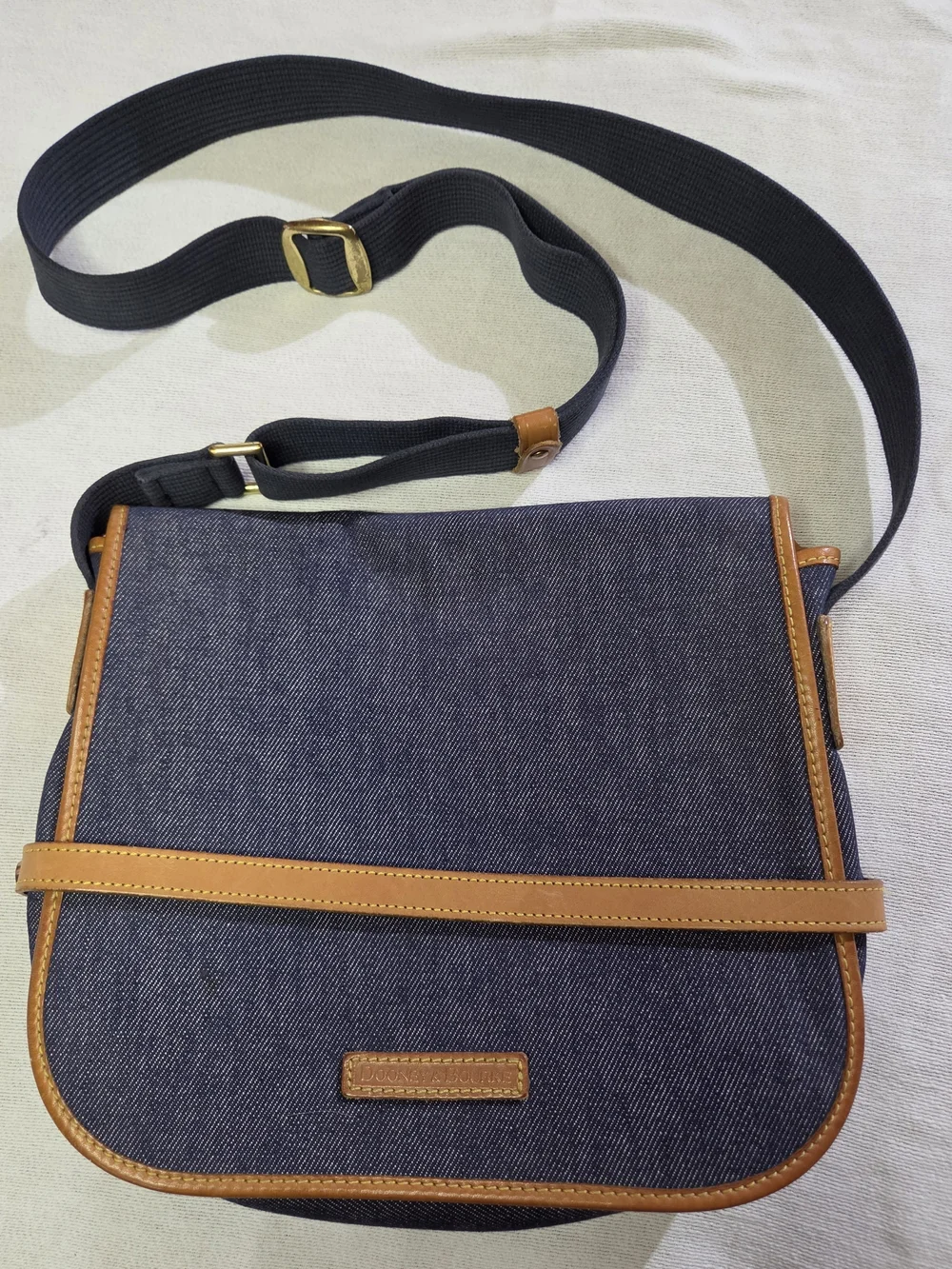 VINTAGE DOONEY & BOURKE DARK DENIM & LEATHER TRIM CROSSBODY PURSE